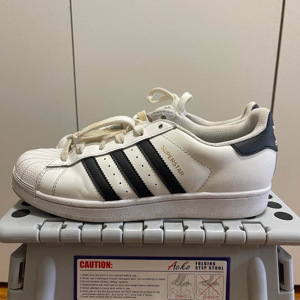 Adidas Superstar Womens Size US 6.5